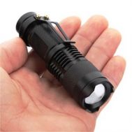 Μικρός μεταλλικός φακός με zoom cree led